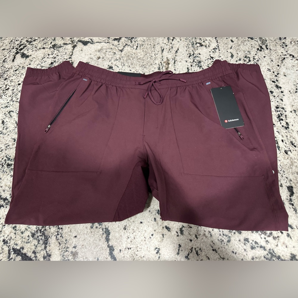 Lululemon License to Train Joggers